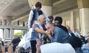 Former senator Mushtaq returns home after release from Israeli custody