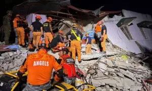 فلپائن کے ساحلی علاقوں کے قریب 7.4 شدت کا زلزلہ، سونامی کی وارننگ جاری