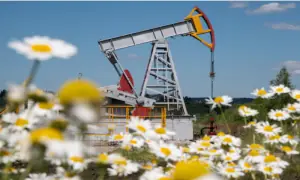 Oil prices fall on supply concerns, US-China trade tensions