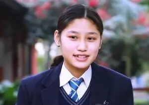 دنیا کی سب سے خوبصورت لکھائی والی لڑکی، جسے فوج نے بھی سلام پیش کیا دنیا کی سب سے خوبصورت لکھائی والی لڑکی، جسے فوج نے بھی سلام پیش کیا