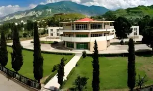 آزاد کشمیر میں سیاسی صورتحال کا فیصلہ کن موڑ، پیپلز پارٹی کا نمبر گیم مکمل کرنے کا دعویٰ آزاد کشمیر میں سیاسی صورتحال کا فیصلہ کن موڑ، پیپلز پارٹی کا نمبر گیم مکمل کرنے کا دعویٰ
