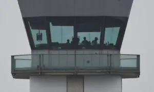More than 8,000 US flights delayed as air traffic control absences persist More than 8,000 US flights delayed as air traffic control absences persist