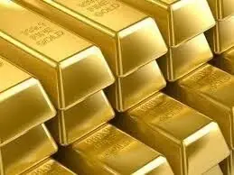Gold prices tumble by Rs3,300 per tola after record high Gold prices tumble by Rs3,300 per tola after record high