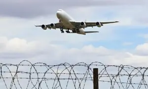 بھارت کی فوجی مشقیں: پاکستان کا فضائی حدود دو روز بند رکھنے کا اعلان بھارت کی فوجی مشقیں: پاکستان کا فضائی حدود دو روز بند رکھنے کا اعلان