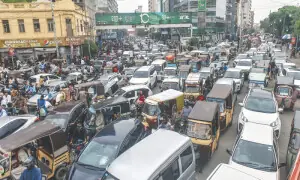 ‘Fix the roads first’: Karachi motorists protest e-challan enforcement ‘Fix the roads first’: Karachi motorists protest e-challan enforcement