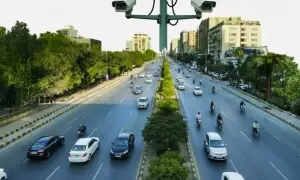 اگر گاڑی کسی اور کے نام ہو تو ای چالان کسے ملے گا؟ اگر گاڑی کسی اور کے نام ہو تو ای چالان کسے ملے گا؟