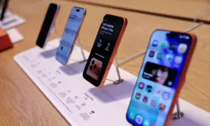 Apple hits $4 trillion market value for first time Apple hits $4 trillion market value for first time