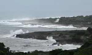 صدی کا سب سے بڑا طوفان ’ملیسا‘ جمیکا سے ٹکرا گیا صدی کا سب سے بڑا طوفان ’ملیسا‘ جمیکا سے ٹکرا گیا
