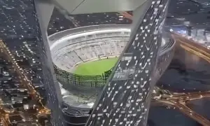 سعودی عرب میں عمارت کے اوپر دنیا کا پہلا ’اسکائی اسٹیڈیم‘ بنانے کی تیاری سعودی عرب میں عمارت کے اوپر دنیا کا پہلا ’اسکائی اسٹیڈیم‘ بنانے کی تیاری