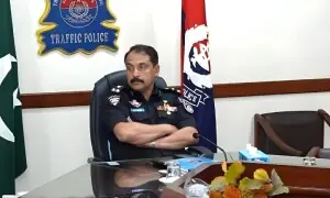 ای چالان سسٹم نے ڈی آئی جی ٹریفک کی گاڑی بھی نہ بخشی، 10 ہزار کا چالان ہوگیا ای چالان سسٹم نے ڈی آئی جی ٹریفک کی گاڑی بھی نہ بخشی، 10 ہزار کا چالان ہوگیا