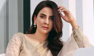 اپنے ’کراچی مخالف‘ بیان پر صبا قمر کا ناقدین کو کرارا جواب