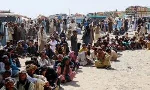 طورخم بارڈر 20 دن بعد کھل گیا، افغان مہاجرین کو صرف واپسی کی اجازت، تجارت بدستور بند