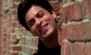 شاہ رخ 60 کی عمر میں بھی جین زی کے پسندیدہ ’لَور بوائے‘ کیوں؟