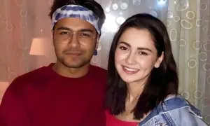 عاصم اظہر کی سالگرہ میں ہانیہ عامر کی شرکت، ’میرب پر ترس آرہا ہے‘