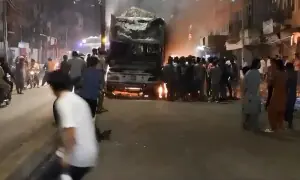 کراچی: ڈمپرز ایسوسی ایشن صدر کے گارڈ کی عوام پر فائرنگ، مقدمات درج