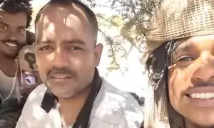 ’شاہ رخ خان کو جانتے ہو؟‘ سوڈانی باغیوں کا اغوا شدہ بھارتی سے سوال وائرل