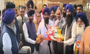 Over 2,000 Indian Sikh pilgrims arrive in Pakistan for Guru Nanak’s birth anniversary