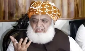 فیصل واوڈا کوئی پیغام نہیں لائے، 27 ویں آئینی ترمیم کا مسودہ آئے گا تو بات کریں گے، مولانا فضل الرحمان