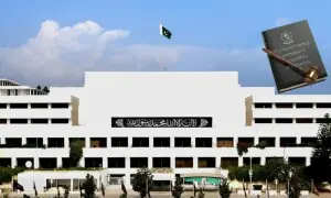 27ویں آئینی ترمیم: حکومت کا روڈ میپ تیار، وزرا اور ارکانِ پارلیمان کے دورے منسوخ، اسلام آباد میں رہنے کی ہدایت