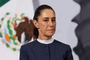 میکسیکو کی صدر کے ساتھ نامعلوم شخص کی نازیبا حرکت میکسیکو کی صدر کے ساتھ نامعلوم شخص کی نازیبا حرکت