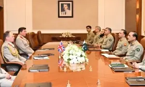 برطانوی جنرل سر چارلز واکر کی فیلڈ مارشل عاصم منیر سے ملاقات، دفاعی تعلقات مزید مضبوط بنانے پر زور برطانوی جنرل سر چارلز واکر کی فیلڈ مارشل عاصم منیر سے ملاقات، دفاعی تعلقات مزید مضبوط بنانے پر زور