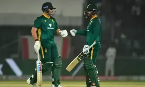 South Africa crush Pakistan by 8 wickets in second ODI, level series 1-1 South Africa crush Pakistan by 8 wickets in second ODI, level series 1-1