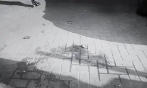 Car hits pedestrians near Abdullah Shah Ghazi shrine in Karachi