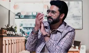 بچن فیملی ایک ساتھ دو گھڑیاں کیوں پہنتی ہے؟