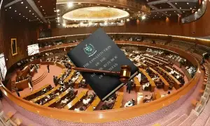 27 ویں آئینی ترمیم کا بل قومی اسمبلی میں پیش، اپوزیشن کا شور شرابا اور نعرے بازی