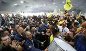 برازیل میں ’کوپ 30‘ کے دوران احتجاج، عوام کی سیکیورٹی اہلکاروں سے جھڑپیں