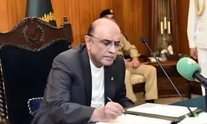 صدرِ مملکت نے 27ویں آئینی ترمیم کے بِل پر دستخط کردیے