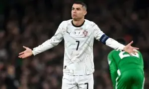 رونالڈو کو پہلی بار انٹرنیشنل فٹبال میں ریڈ کارڈ مل گیا، پابندی کا خدشہ رونالڈو کو پہلی بار انٹرنیشنل فٹبال میں ریڈ کارڈ مل گیا، پابندی کا خدشہ