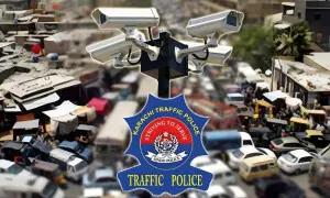 کراچی میں پولیس نے اب تک کا سب سے بڑا ای چالان جاری کردیا کراچی میں پولیس نے اب تک کا سب سے بڑا ای چالان جاری کردیا