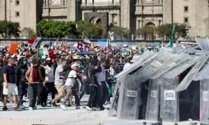 میکسیکو میں “جین زی” کا ملک گیر پُرتشدد احتجاج، میئر کے قتل نے غصہ بھڑکا دیا میکسیکو میں “جین زی” کا ملک گیر پُرتشدد احتجاج، میئر کے قتل نے غصہ بھڑکا دیا