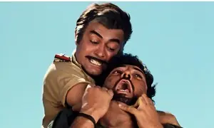 فلم ’شعلے‘ کا اصل اختتام جو کبھی سامنے نہ آسکا، وجہ کیا تھی؟ فلم ’شعلے‘ کا اصل اختتام جو کبھی سامنے نہ آسکا، وجہ کیا تھی؟