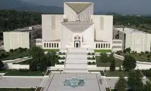 27ویں آئینی ترمیم کے خلاف سپریم کورٹ کے ججز نے اجتماعی استعفے کی تجویز مسترد کر دی