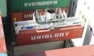 افغانستان سے آنے والے ہر کنٹینر کی 100 فیصد جانچ کا فیصلہ