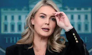 وائٹ ہاؤس ترجمان کی مبینہ رشتہ دار ویزا خلاف ورزی پر گرفتار وائٹ ہاؤس ترجمان کی مبینہ رشتہ دار ویزا خلاف ورزی پر گرفتار