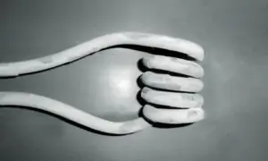 ہیٹنگ راڈ پر جمی سفید تہہ صاف کرنے کے مختلف طریقے، اُسے کھرچیں نہیں