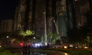 ہانگ کانگ میں رہائشی عمارتوں میں لگی آگ بجھائی نہ جاسکی، 65 ہلاکتیں، 300 افراد لاپتہ