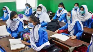 KP revises school timings in four districts due to dense fog