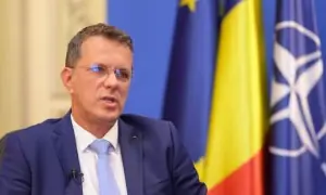 سی وی میں جھوٹ لکھنے کے اعتراف پر رومانیہ کے وزیر دفاع نے استعفیٰ دے دیا