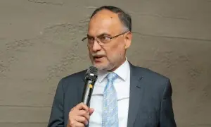 پی ٹی آئی، اسرائیل اور بھارت کیساتھ مل کر پاکستان کو بدنام کر رہی ہے: احسن اقبال