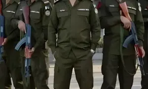 پرینک ویڈیو کے لیے باوردی پولیس اہلکاروں کا استعمال شروع