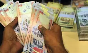 بھارتی روپیہ ایشیا کی کمزور ترین کرنسیوں میں شامل