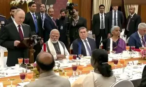 جھول مومو سے اچاری بینگن تک: بھارت میں پیوٹن کی سرکاری دعوت کا مینیو کیا تھا؟ جھول مومو سے اچاری بینگن تک: بھارت میں پیوٹن کی سرکاری دعوت کا مینیو کیا تھا؟