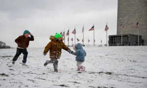 Arctic blast grips central, northeastern US in sub-freezing cold Arctic blast grips central, northeastern US in sub-freezing cold
