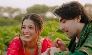 خاقان شاہنواز اور سبینہ سید نے منگنی کرلی خاقان شاہنواز اور سبینہ سید نے منگنی کرلی