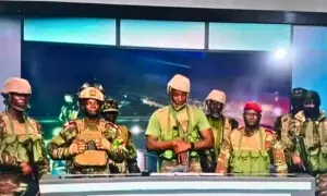 مغربی افریقی ملک میں فوج کا اقتدار سنبھالنے کا اعلان، صدر برطرف مغربی افریقی ملک میں فوج کا اقتدار سنبھالنے کا اعلان، صدر برطرف