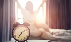 آٹھ گھنٹے سونا لازمی نہیں، اپنے لیے ضروری نیند کا دورانیہ کیسے جانیں؟ آٹھ گھنٹے سونا لازمی نہیں، اپنے لیے ضروری نیند کا دورانیہ کیسے جانیں؟